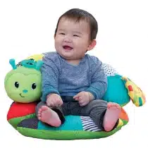 Retrouver Infantino Coussin Cale-bébé évolutif 2en1 Prop-A-Pillar 0m+ aux meilleurs prix sur Bebemaman.ma . Livraison partout au Maroc.